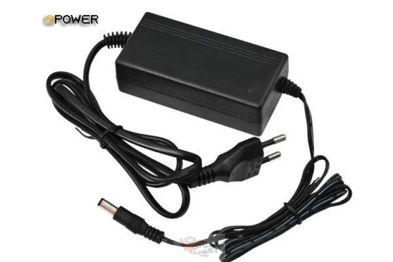 آداپتورهای QPower؛ تامین انرژی مطمئن و تخصصی برای تجهیزات صنعتی